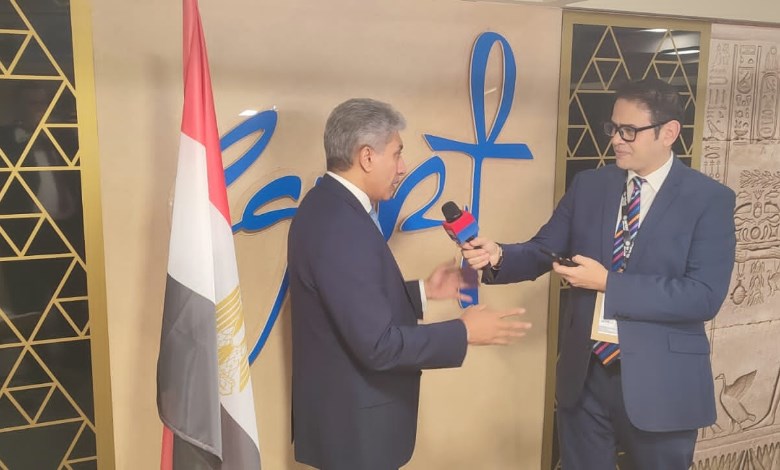وزير السياحة والآثار 