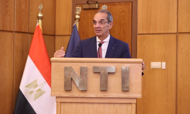 وزير الاتصالات وتكنولوجيا المعلومات