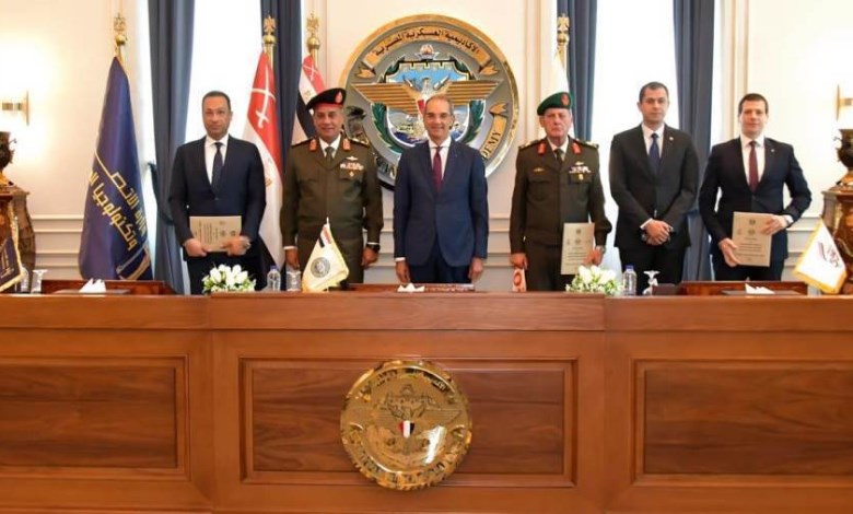 وزير الاتصالات