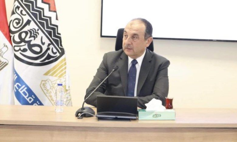 وزير قطاع الأعمال 