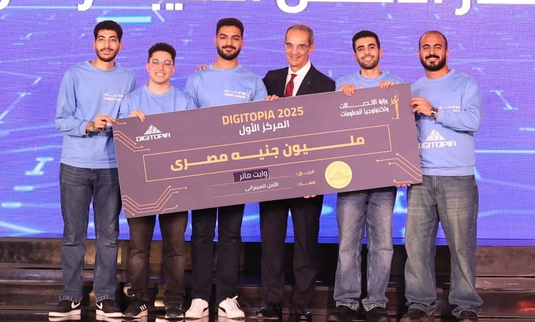 الدكتور عمرو طلعت وزير الاتصالات وتكنولوجيا المعلومات