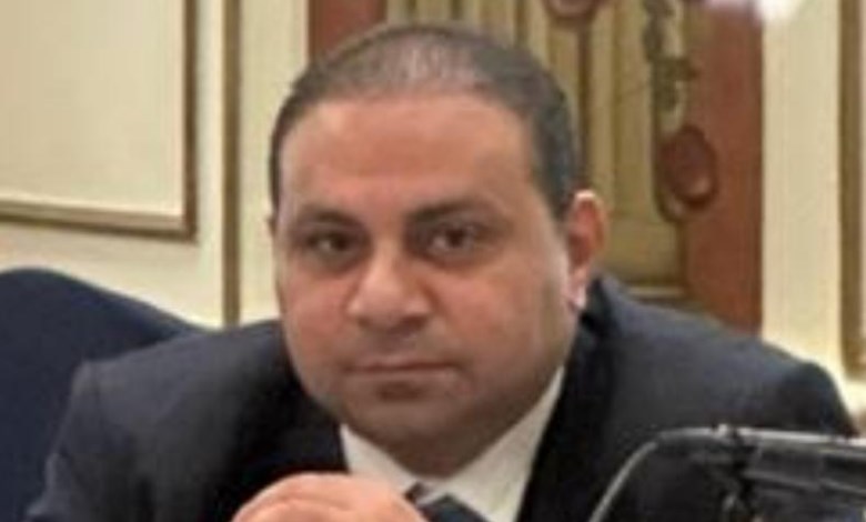  أحمد زكي 
