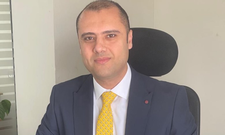 وسام كامل 