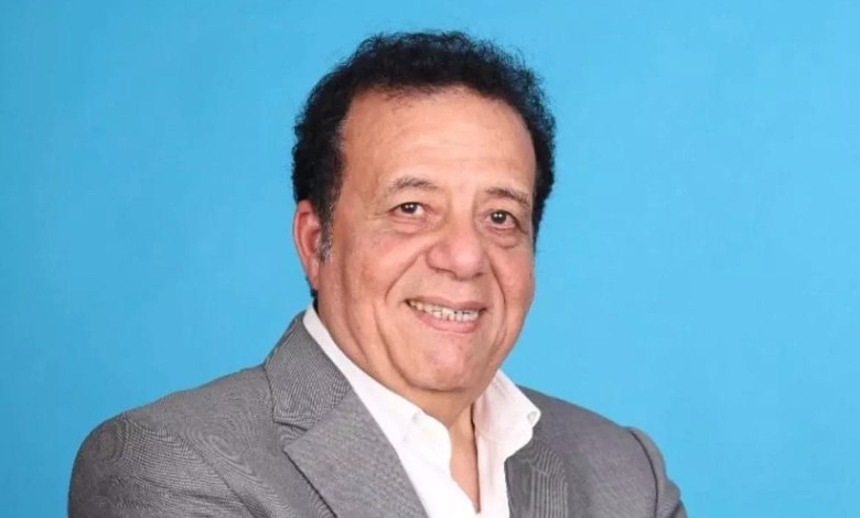 الدكتور عاطف عبد اللطيف