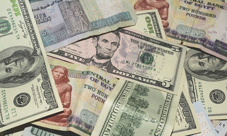 متجاوزا مستوى 53 جنيها.. الدولار يرتفع مجددا أمام الجنيه  بتعاملات اليوم الخميس 