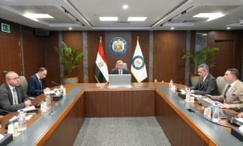 "كريم بدوى" يبحث تطوير آلية تدريب سائقي نقل المنتجات البترولية