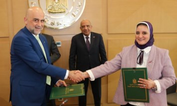 الكهرباء تعلن تجديد عقد تبادل الطاقة الكهربائية لعام  2026 مع الأردن 