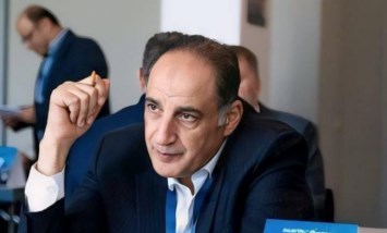 أيمن هيبة