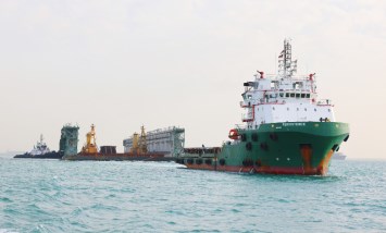 عبور الحوض العائم  "GREEN DOCK 3"