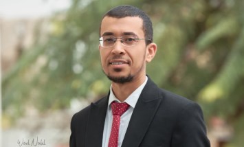 الكاتب الصحفي عبدالمجيد عبدالله