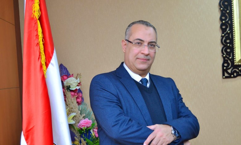 مصطفى أبو العزم