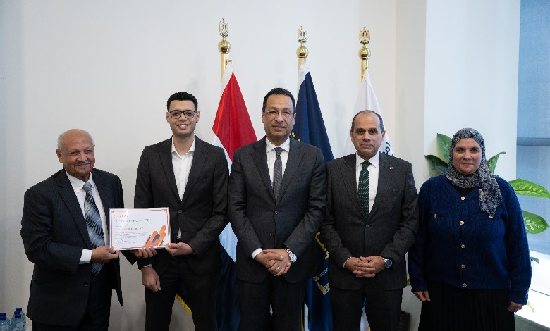 الخريجون أثناء الاحتفال