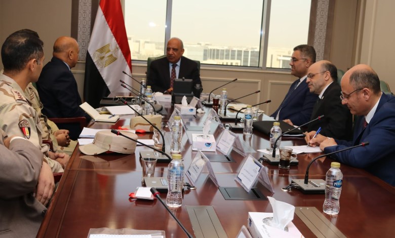 وزير الكهرباء يبحث تعزيز استغلال الموارد الأرضية والاستراتيجية النادرة