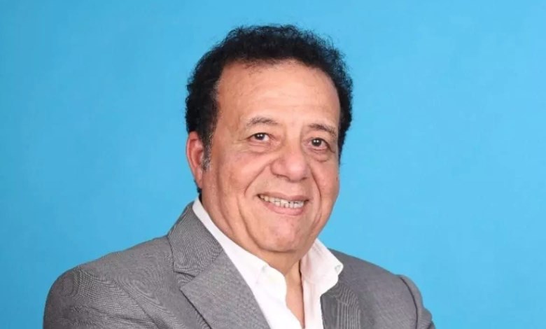 الدكتور عاطف عبد اللطيف