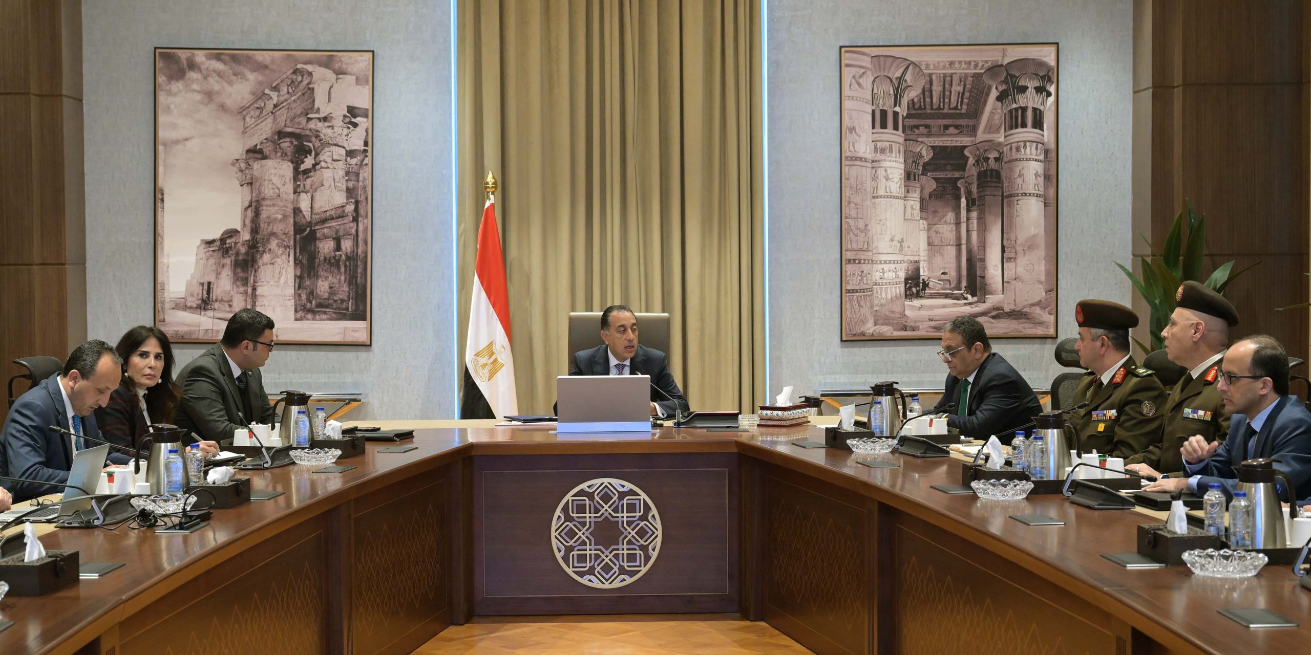 رئيس مجلس الوزراء