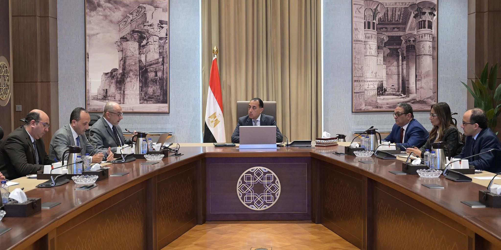 مجلس الوزراء 