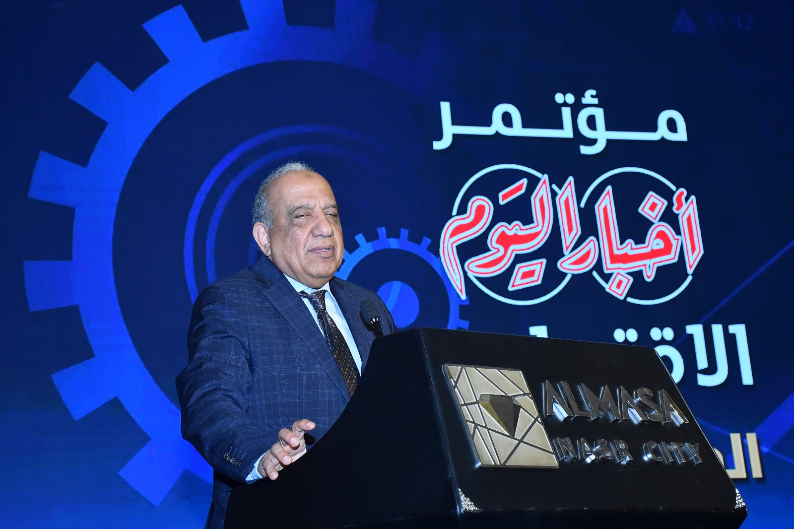 وزير الكهرباء