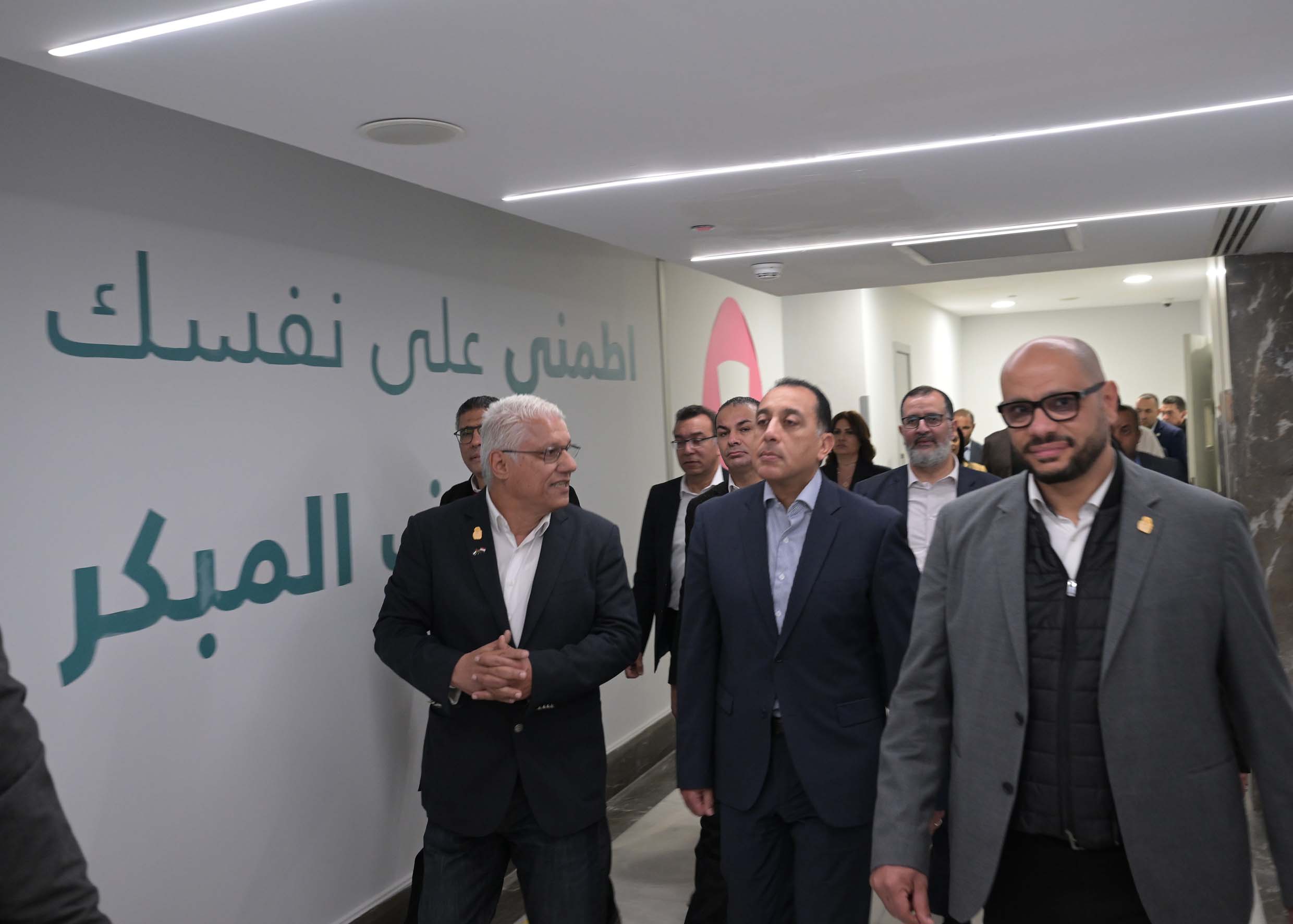 يتفقد مستشفى "بهية"