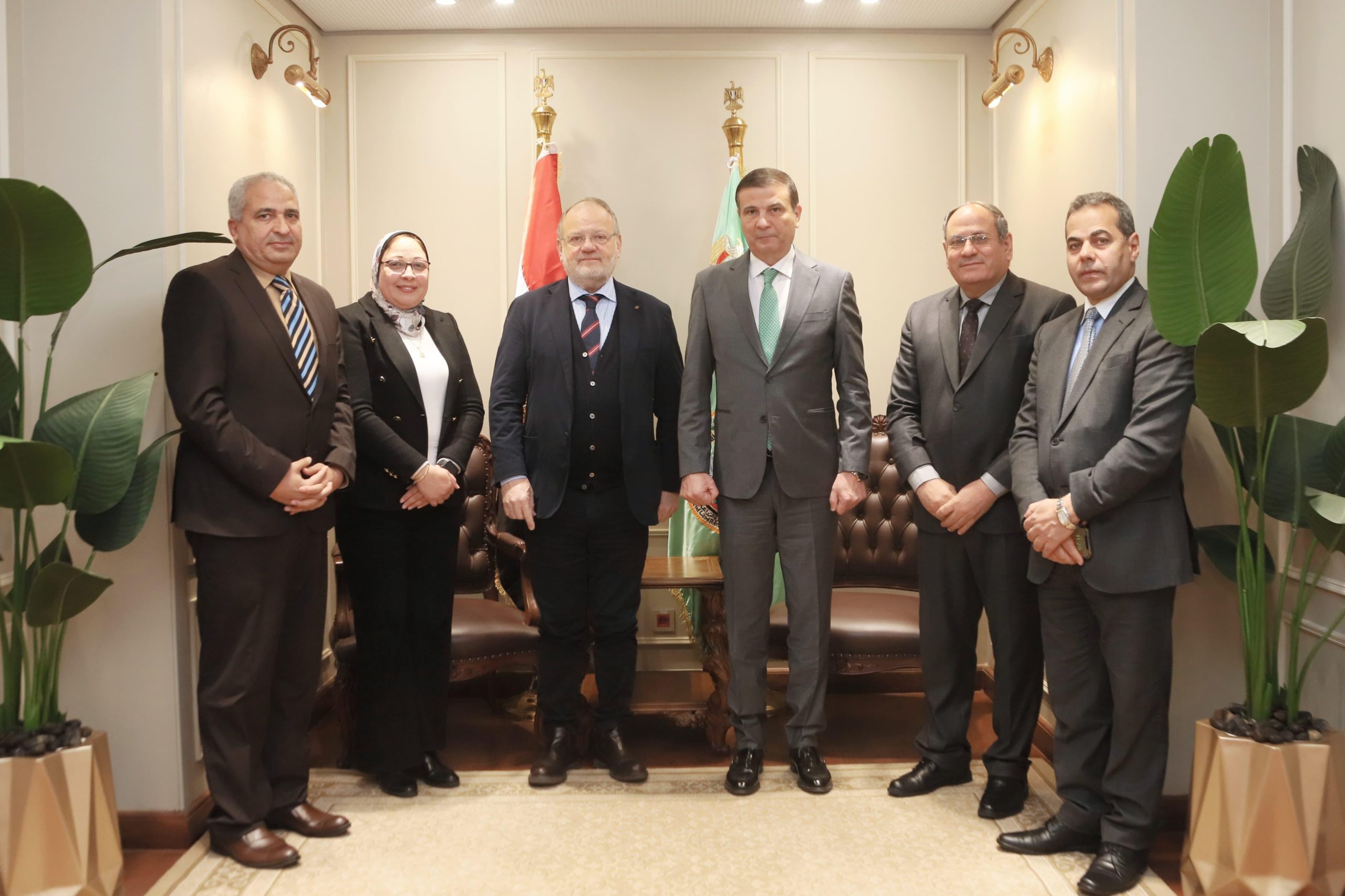 وزير الزراعة وأمين المركز الدولي للدراسات الزراعية