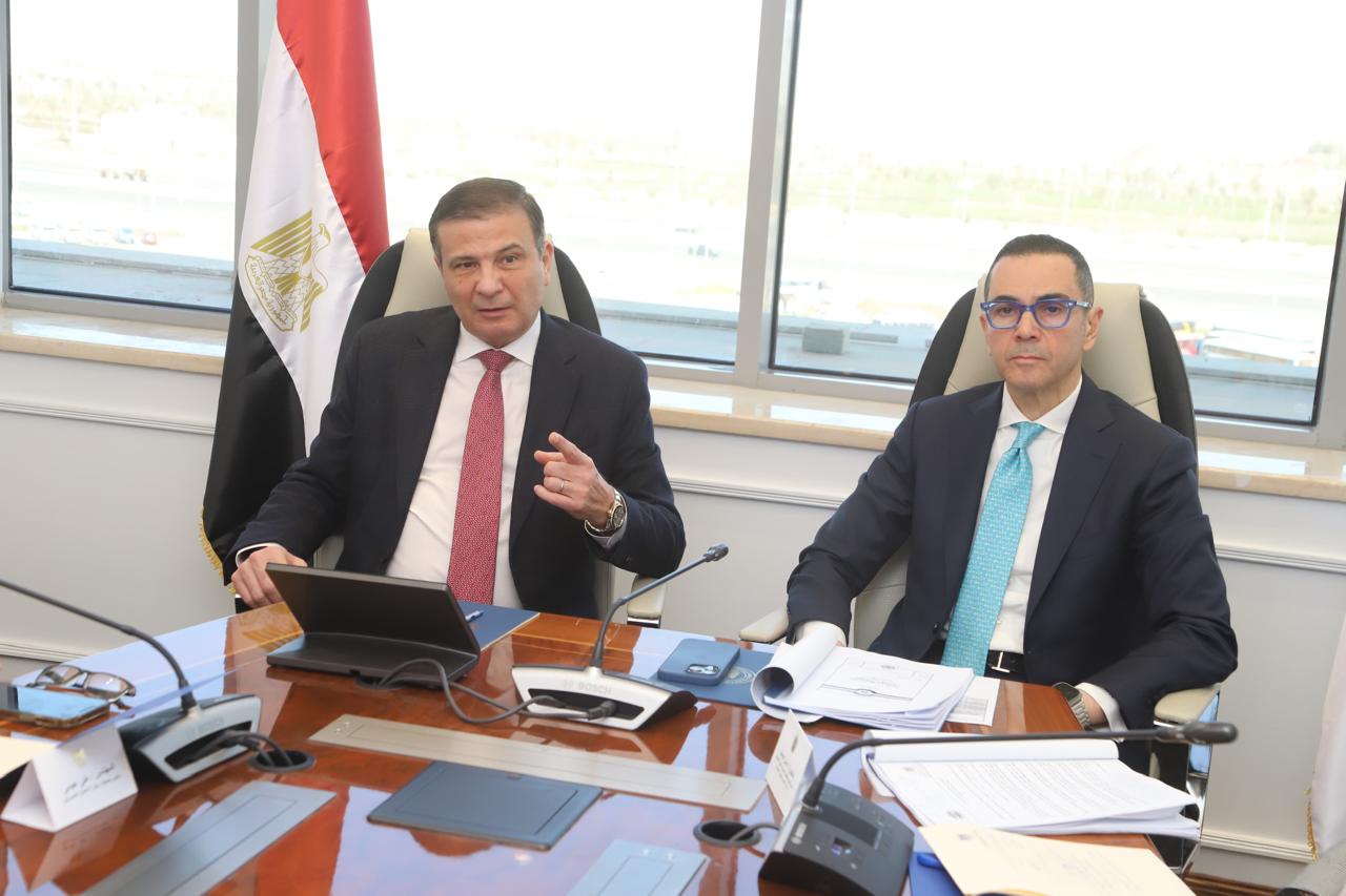 وزيرا الزراعة والاستثمار
