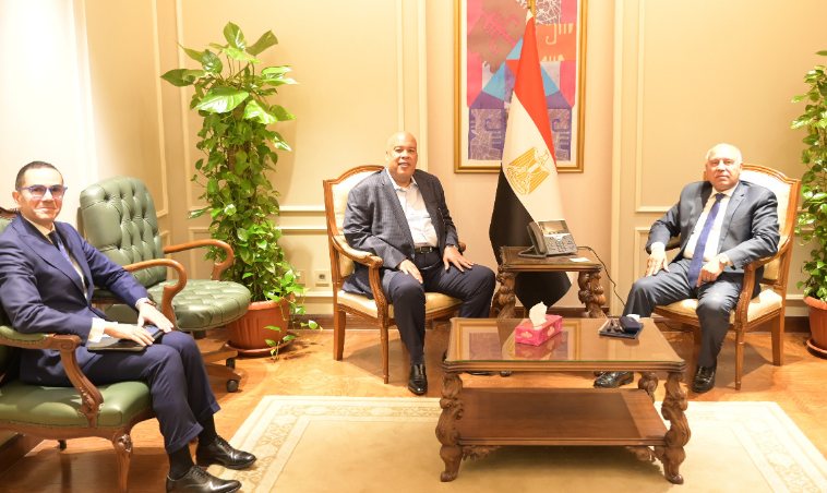 الوزير مع العشرى