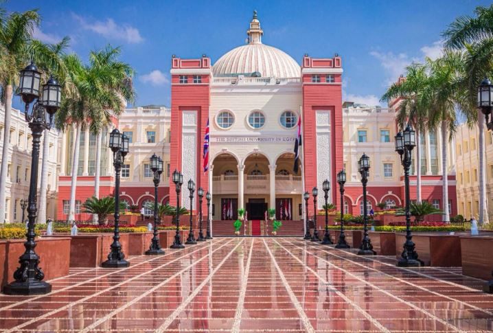الجامعة البريطانية