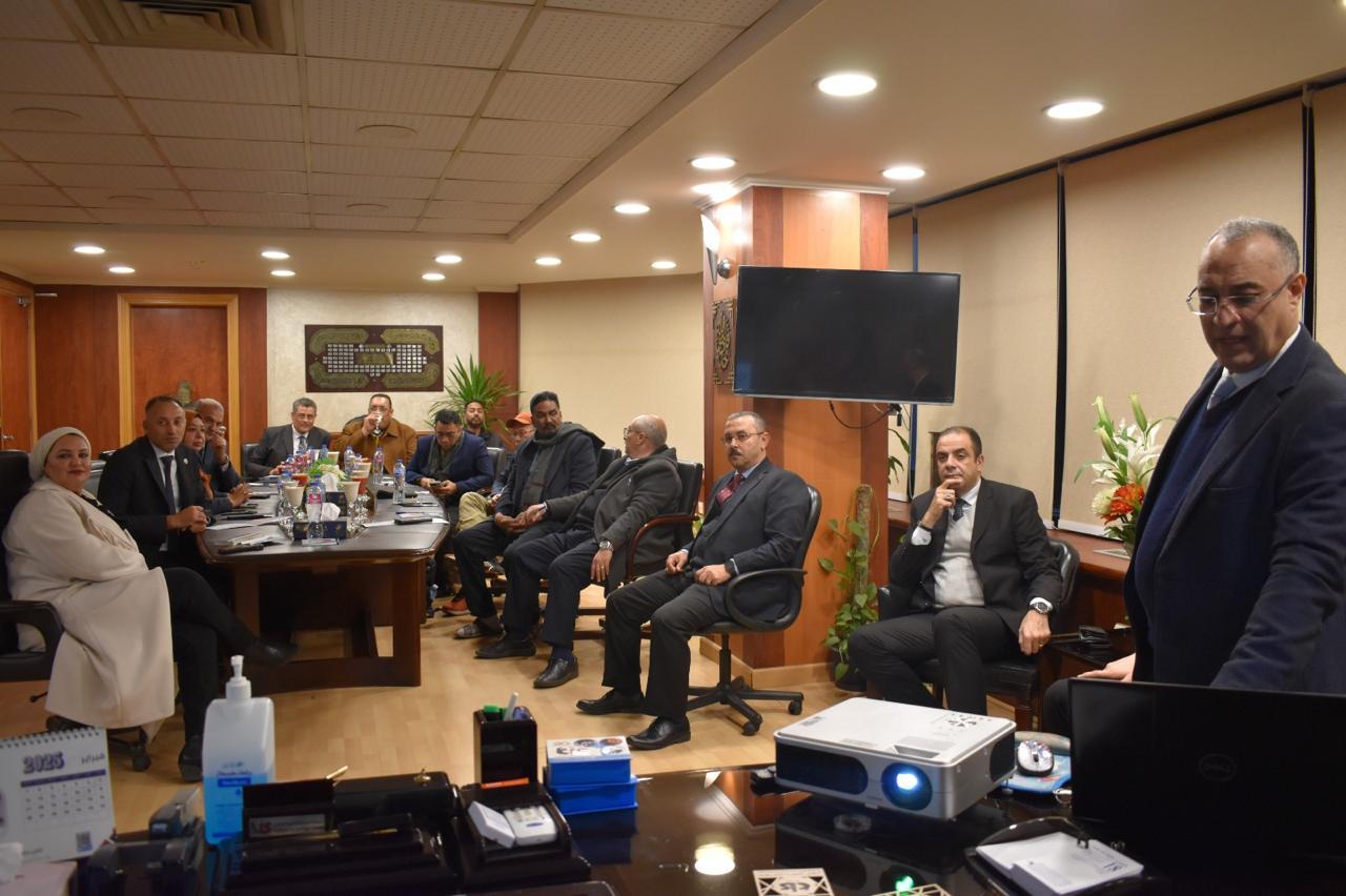 وفد ماليزي يزور الجمعية المصرية للتأمين التعاونى 