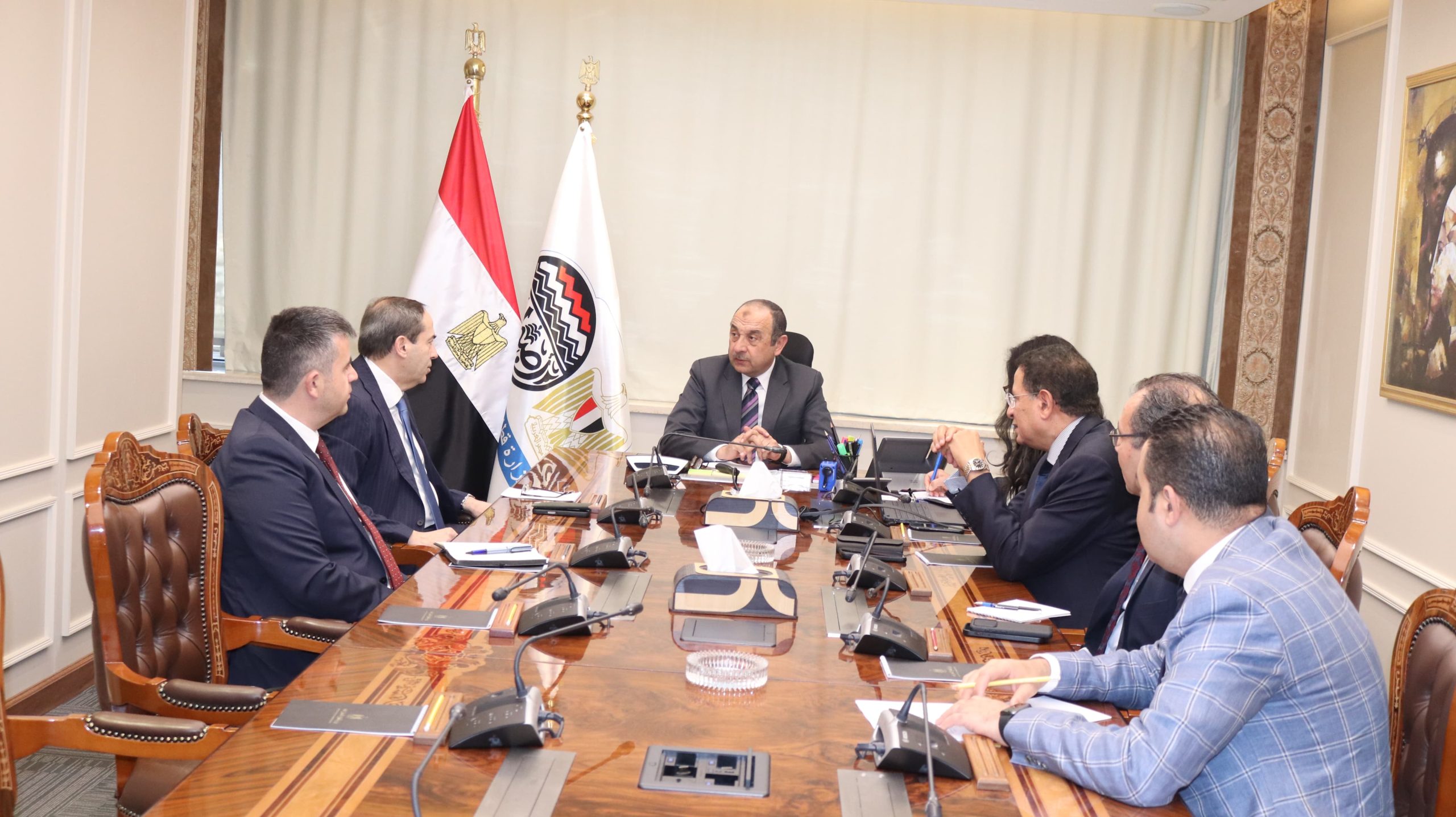 وزير قطاع الأعمال يبحث مع  "KCG" التركية سبل التعاون المشترك