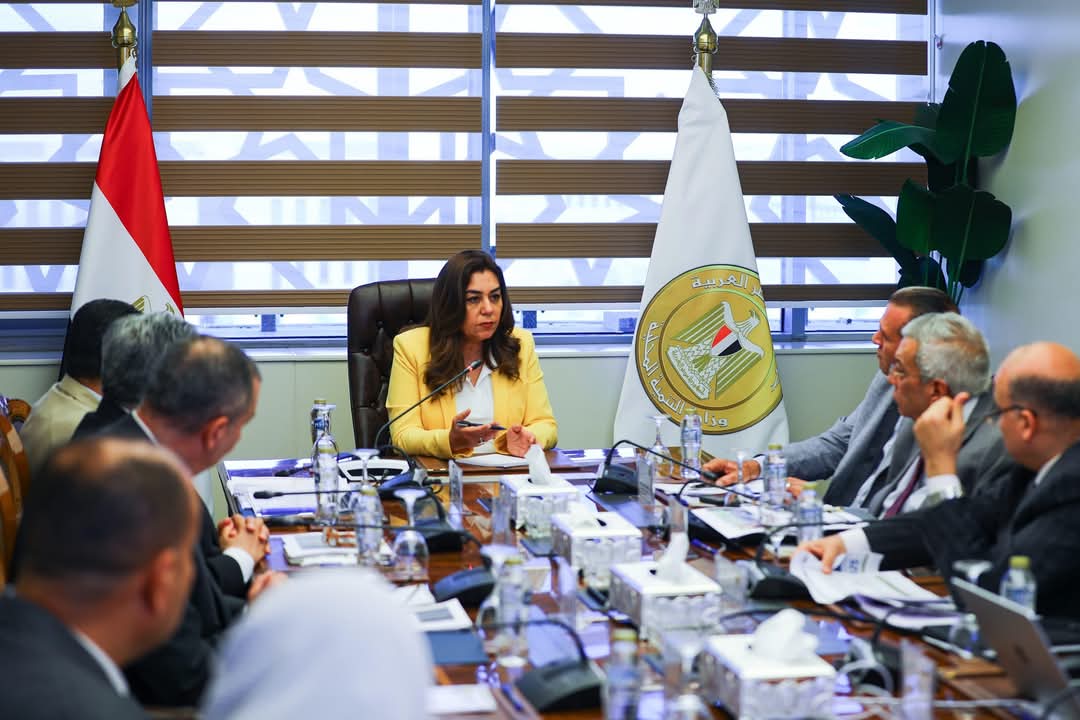 وزيرة التنمية المحلية تتابع موقف تنفيذ مشروعات الخطة الاستثمارية