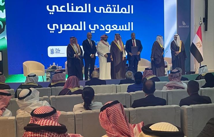 العشرى خلال اللقاء