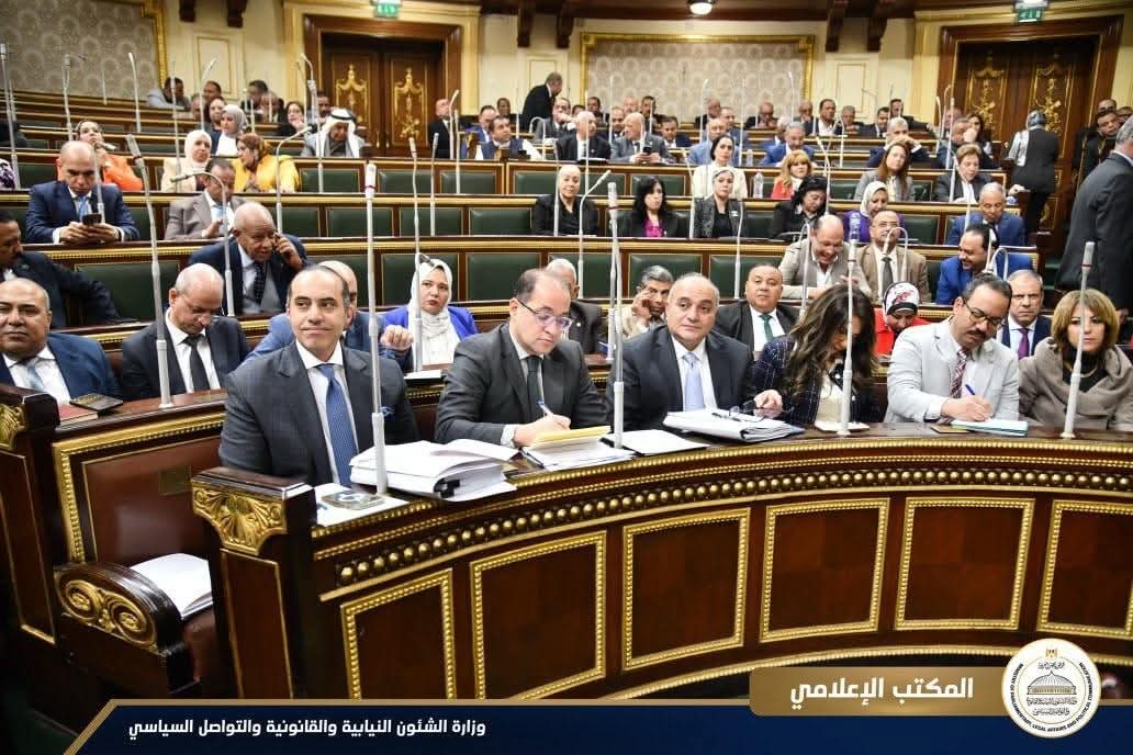 اجتماع أعضاء الحكومة مع مجلس النواب 