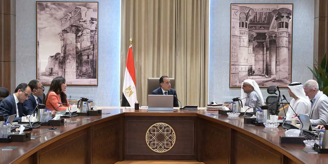 رئيس الوزراء يتابع مستجدات مشروع "رأس الحكمة"