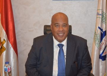 أيمن العشرى