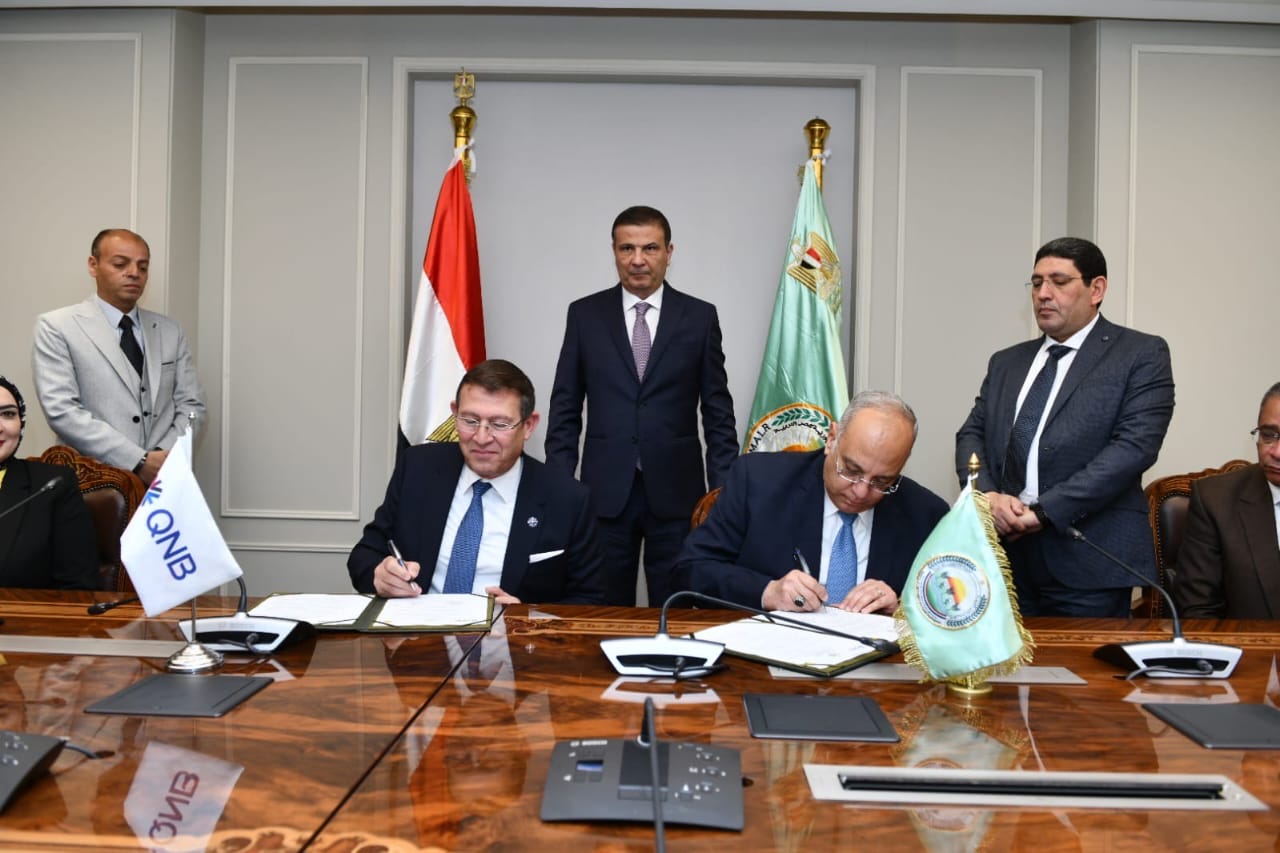 بروتوكول تعاون بين QNB مصر ومركز بحوث الصحراء