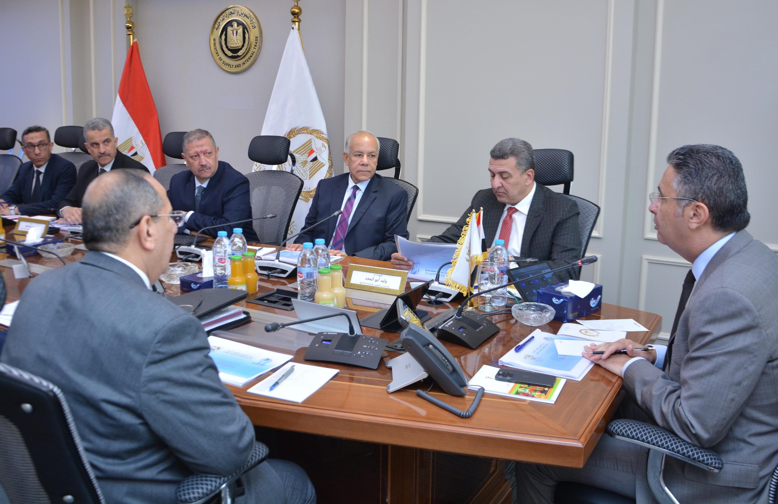 وزير التموين 