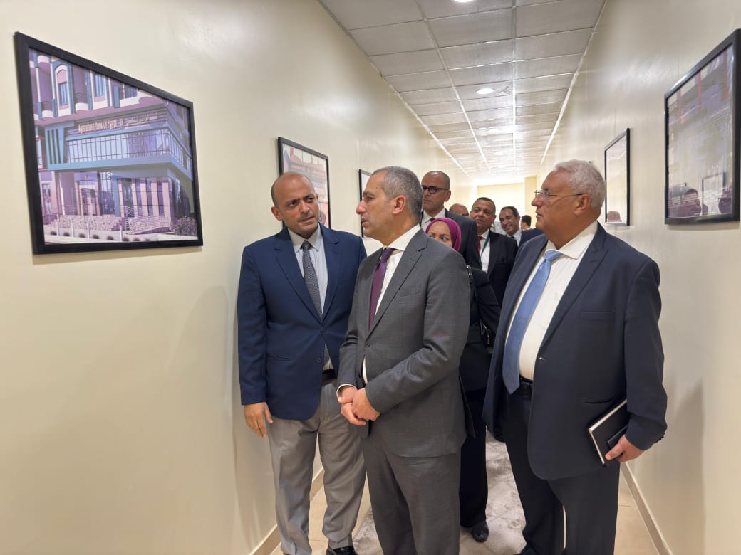 رئيس البنك الزراعي يتفقد الأعمال النهائية بمقر العاصمة الإدارية