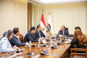 وزير قطاع الأعمال العام