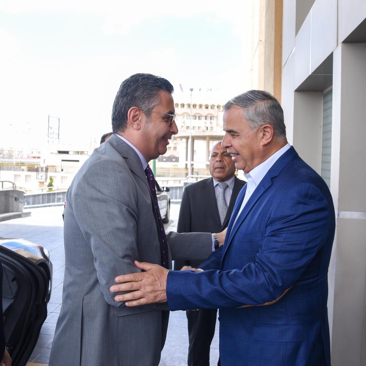 وزير التموين 