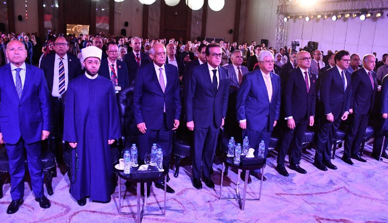 خلال المؤتمر 