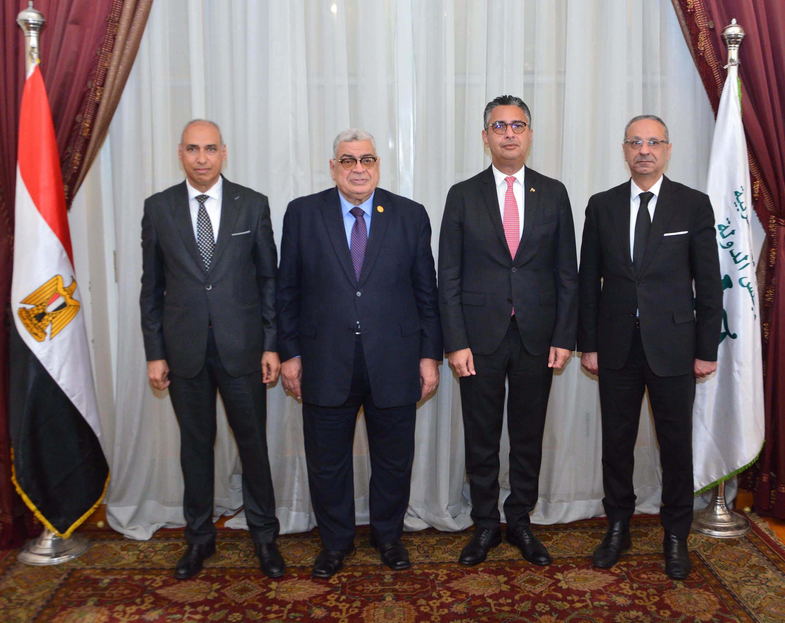 وزير التموين 