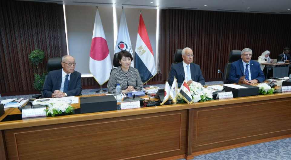اجتماع مجلس أمناء الجامعةاليابانية