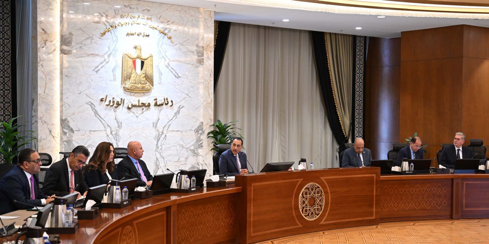  رئيس مجلس الوزراء