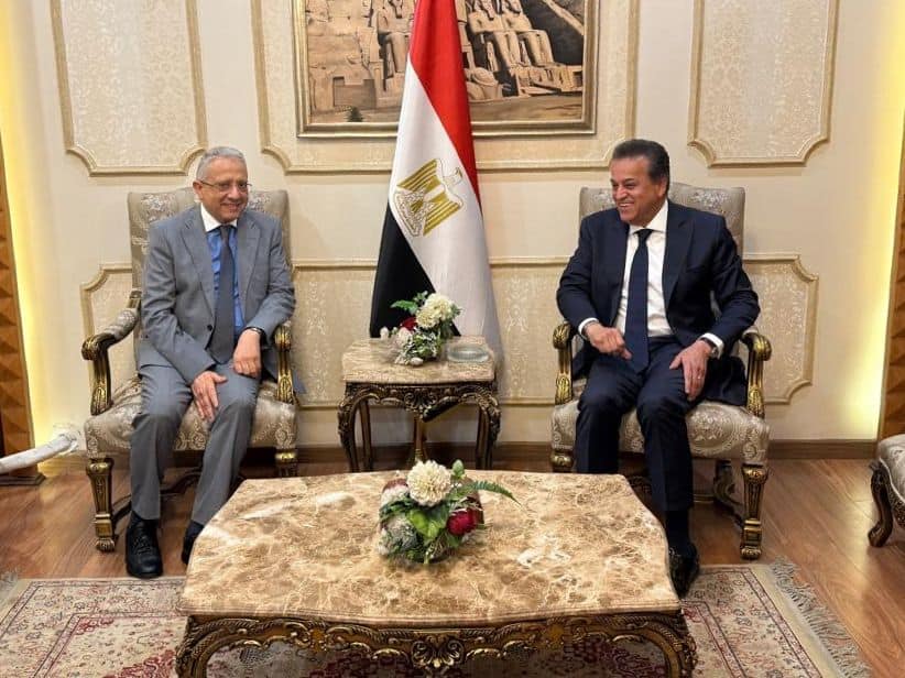 لقاء الوزيرين بمطار القاهرة