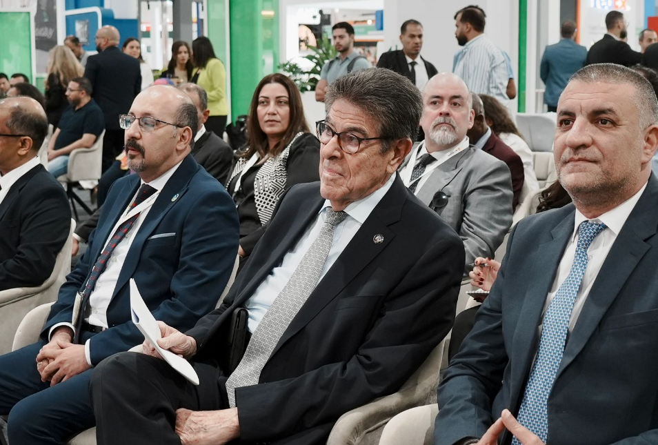 نديم إلياس خلال المشاركة فى المعرض