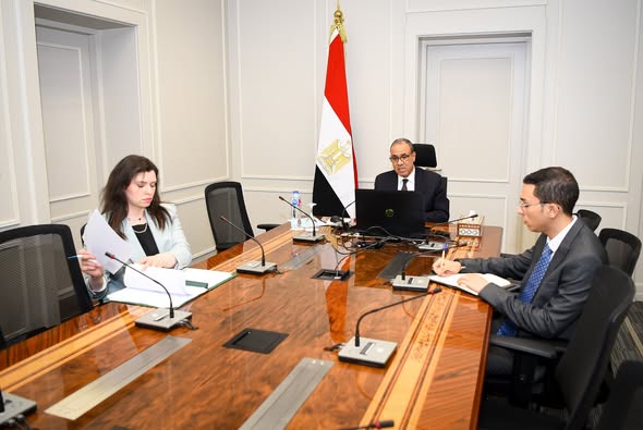 وزير الخارجية والهجرة 