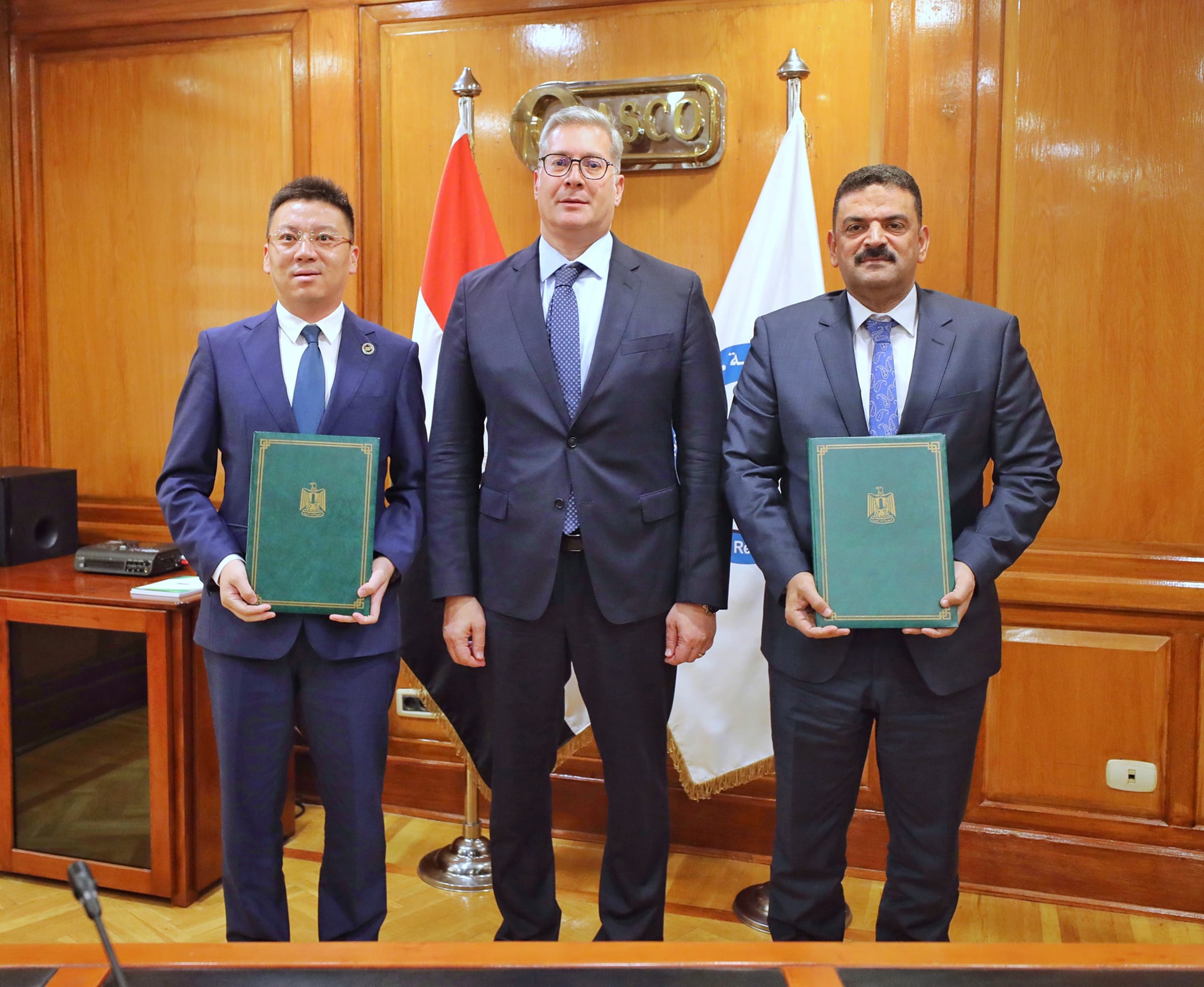 وزير البترول والثروة المعدنية