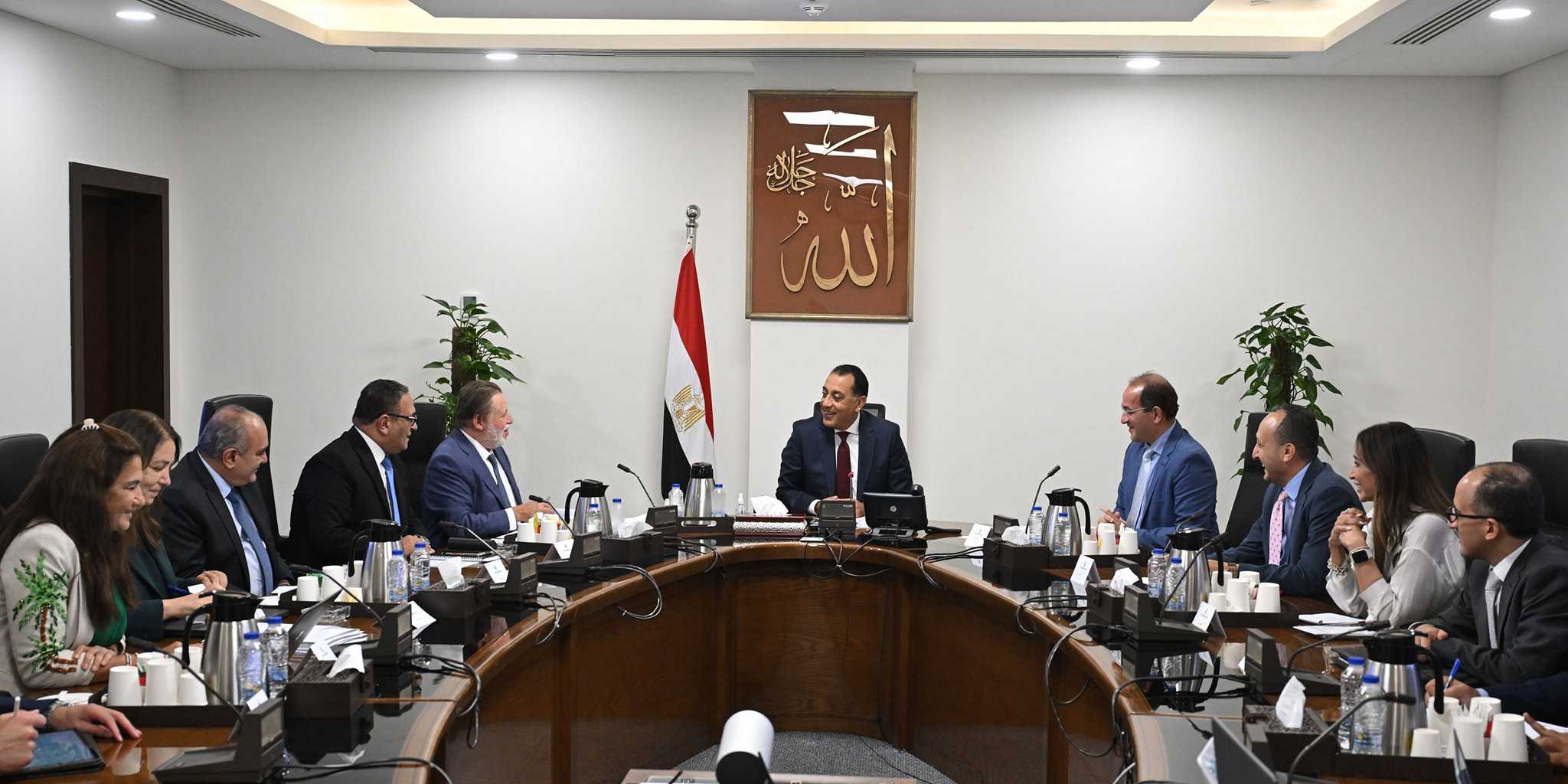 رئيس مجلس الوزراء
