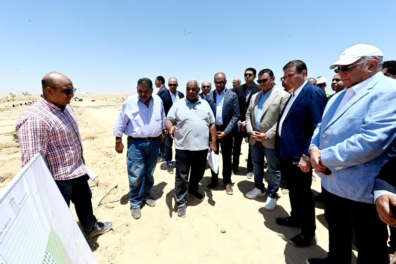 وزيرا الزراعة والإسكان 