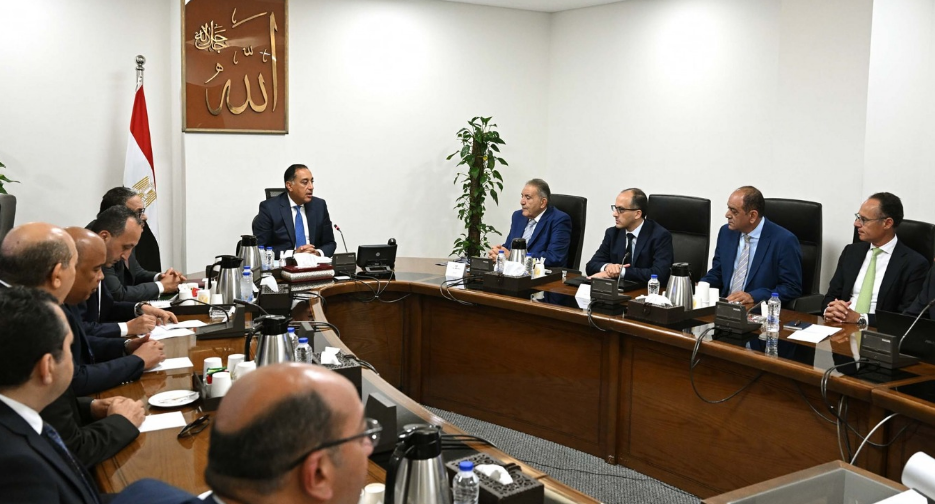 خلال الاجتماع