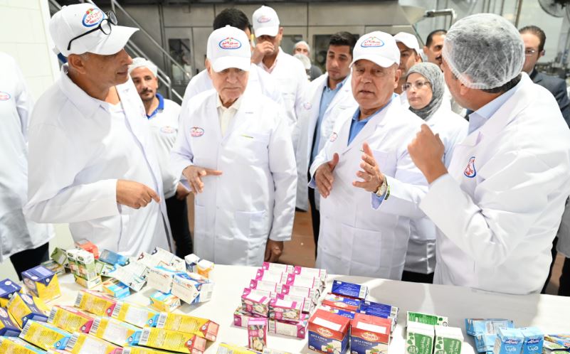 كامل الوزير وزير الصناعة